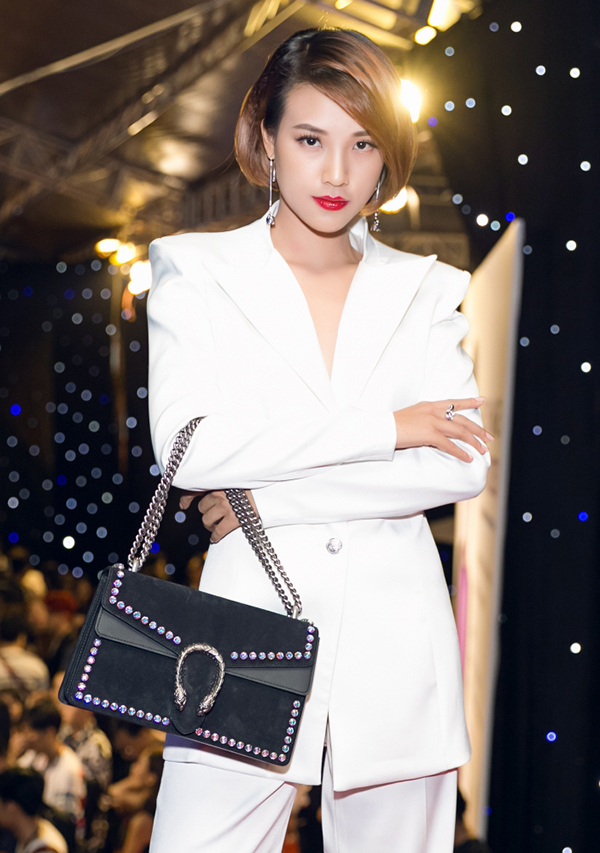 8 mỹ nhân mặc đẹp nhất tuần (23/4)